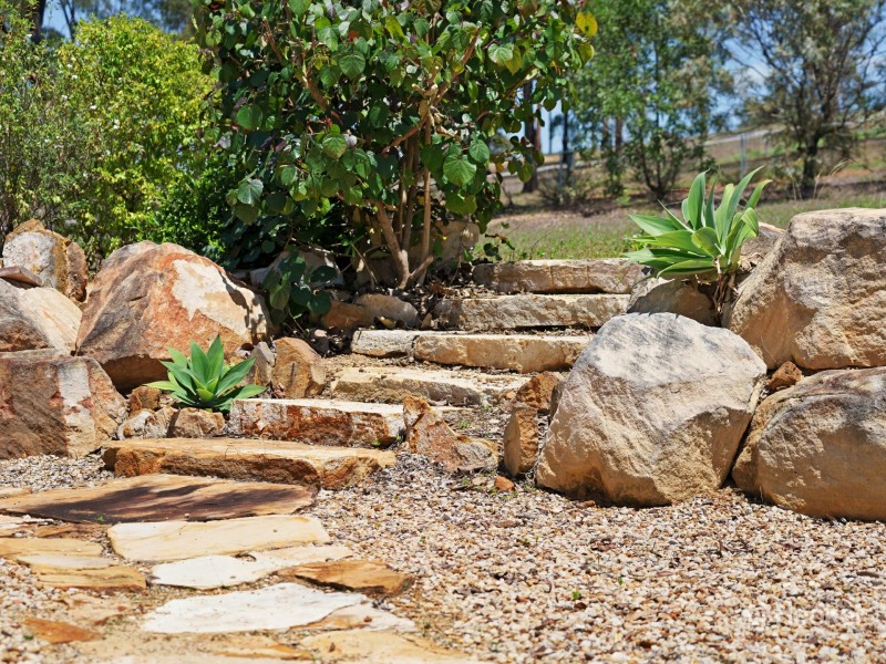 41 Essex Court, Mount Hallen QLD 4312