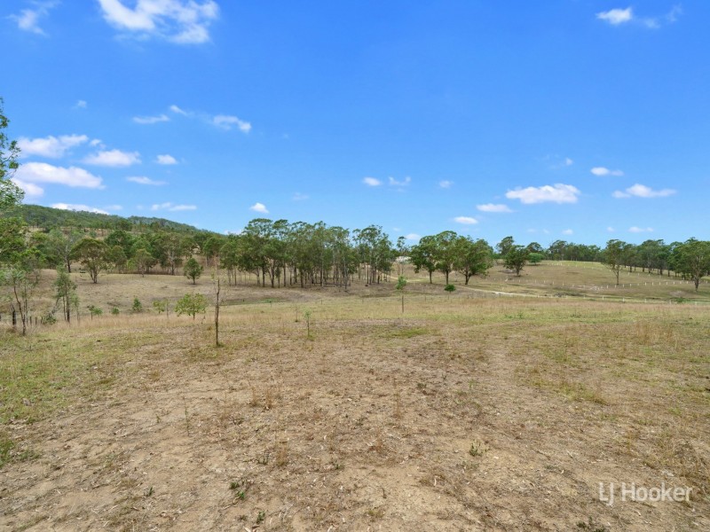 672 Esk Crows Nest Road, Biarra QLD 4313