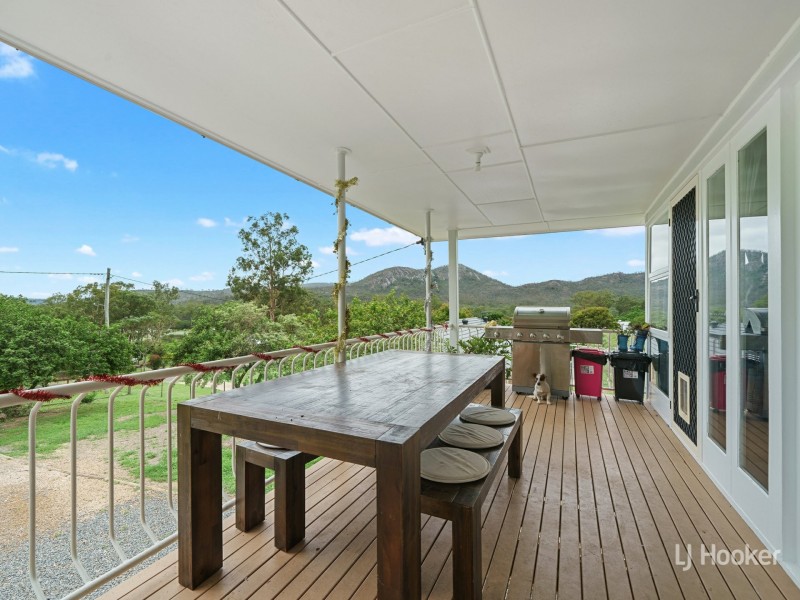 42 Barbour Street, Esk QLD 4312
