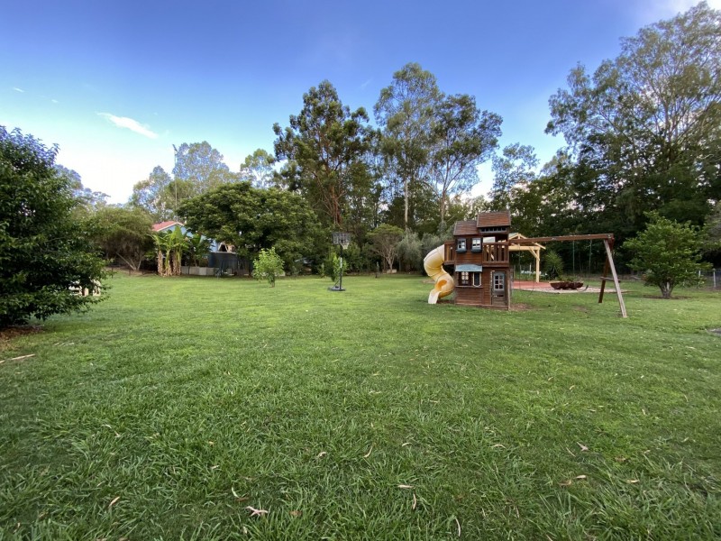 6 Paterson Road, Moore QLD 4306