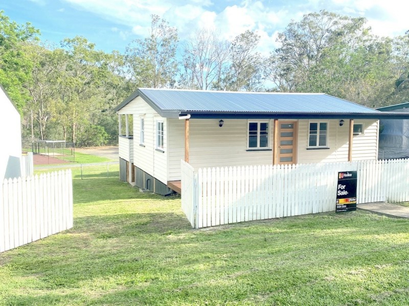 9 Gipps Street, Somerset Dam QLD 4312