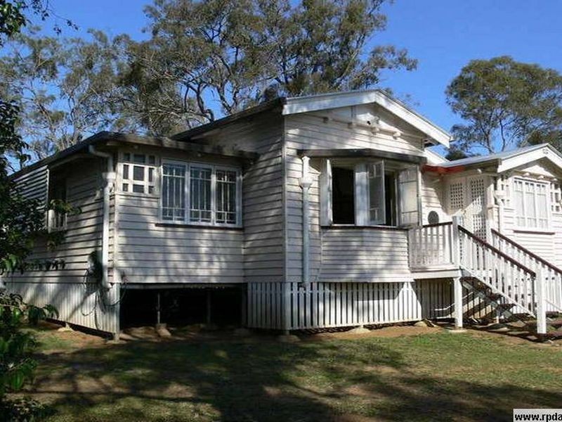82 Middle Street, Esk QLD 4312