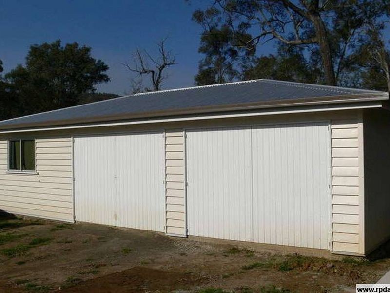 82 Middle Street, Esk QLD 4312