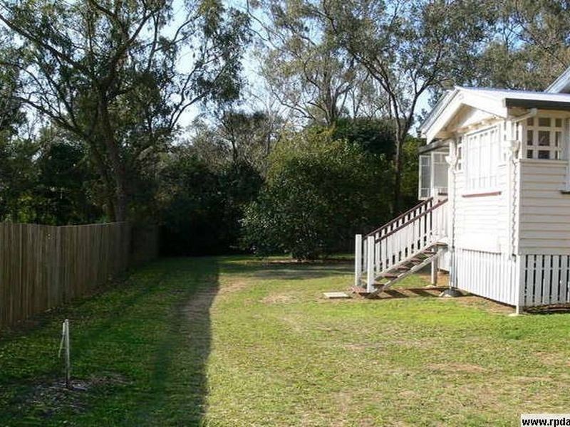 82 Middle Street, Esk QLD 4312