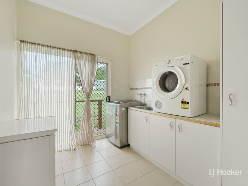 27 Down Street, Esk QLD 4312