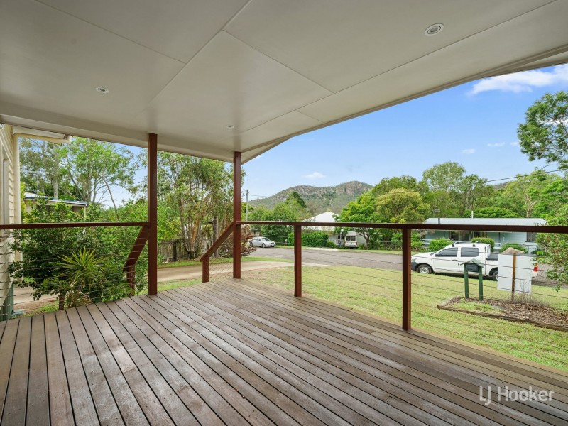 27 Down Street, Esk QLD 4312