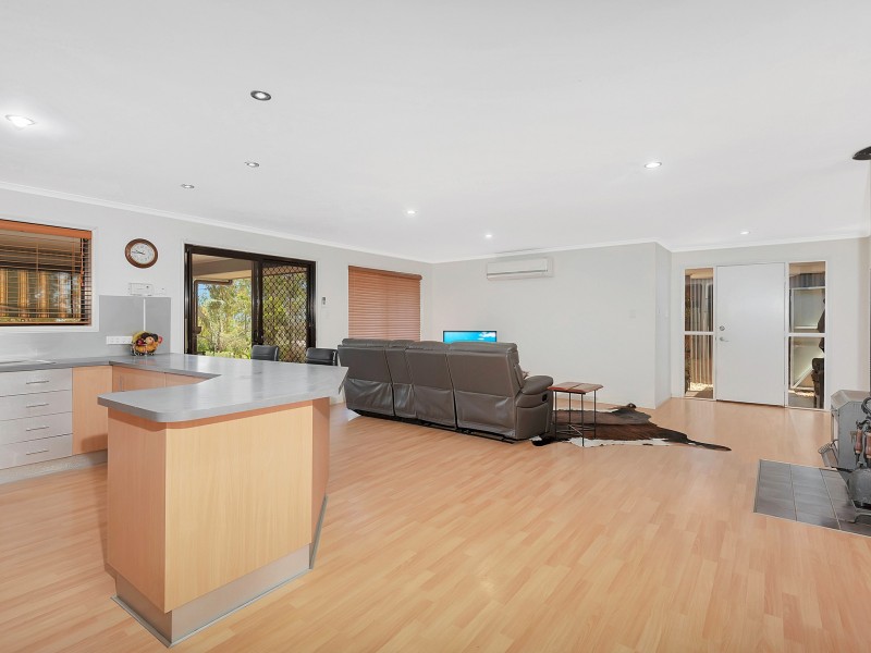 80 Mackenzie Lane, Redbank Creek QLD 4312