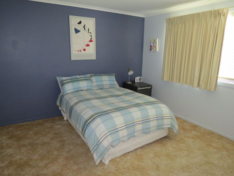 16 Adelaide Street, Esk QLD 4312