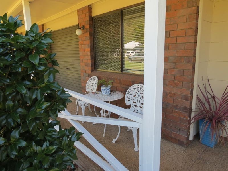 16 Adelaide Street, Esk QLD 4312