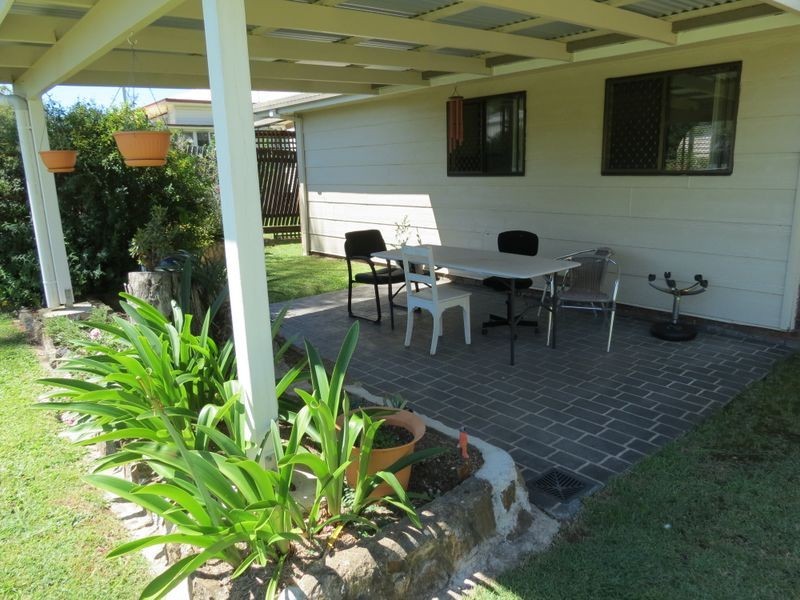 16 Adelaide Street, Esk QLD 4312