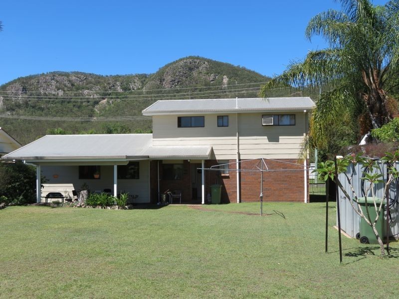 16 Adelaide Street, Esk QLD 4312