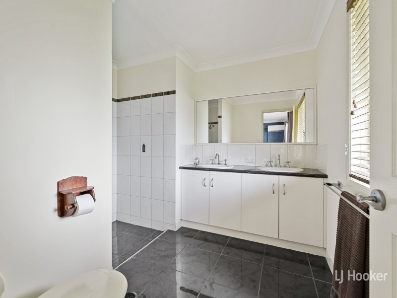 14 Sandra Court, Adare QLD 4343