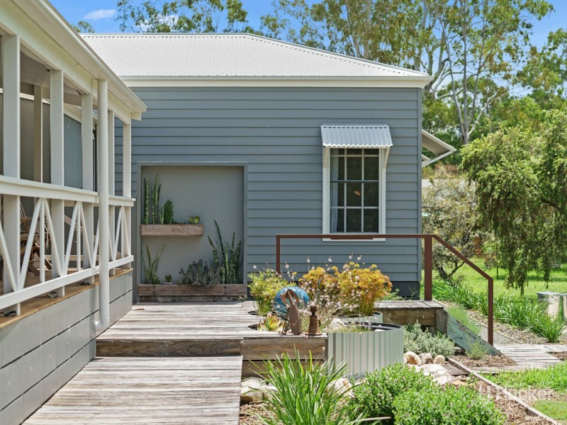 13 Short Street, Esk QLD 4312