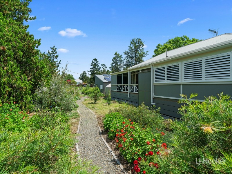 13 Short Street, Esk QLD 4312