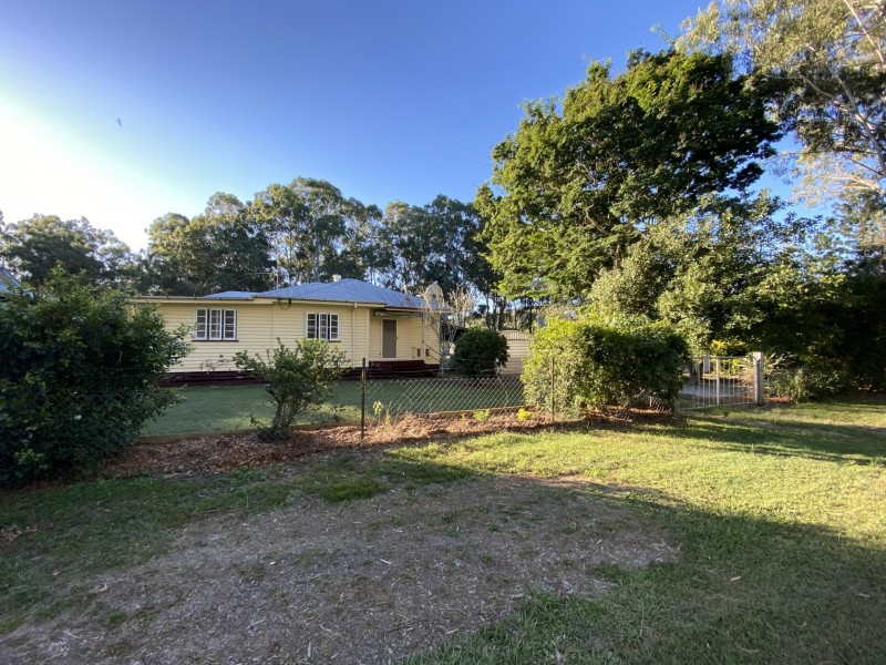 33 Burrows Street, Moore QLD 4306