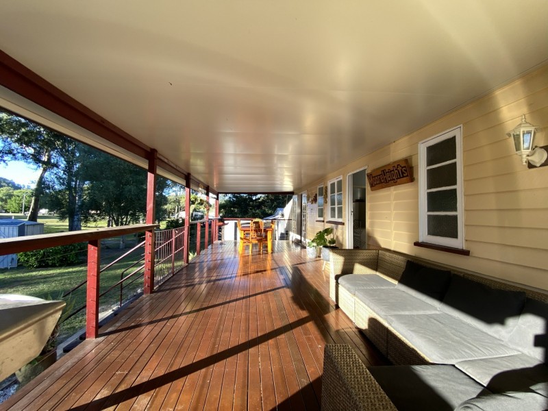 33 Burrows Street, Moore QLD 4306