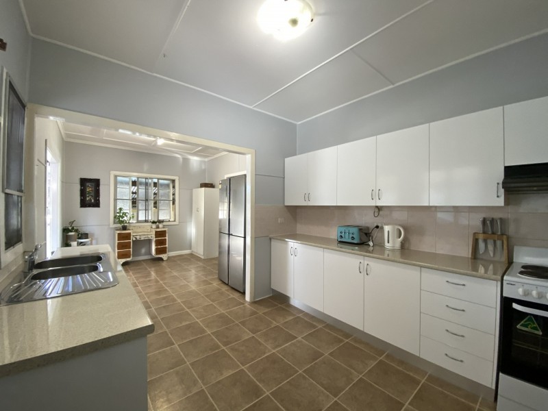 33 Burrows Street, Moore QLD 4306