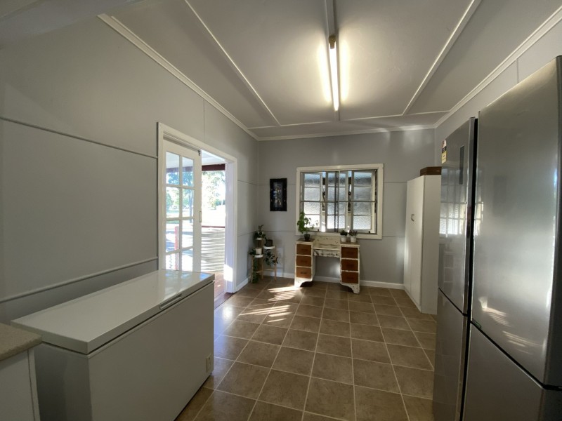 33 Burrows Street, Moore QLD 4306