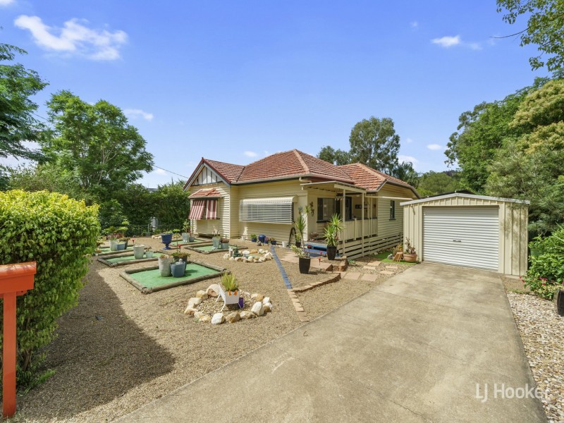 30 Richard Street, Esk QLD 4312