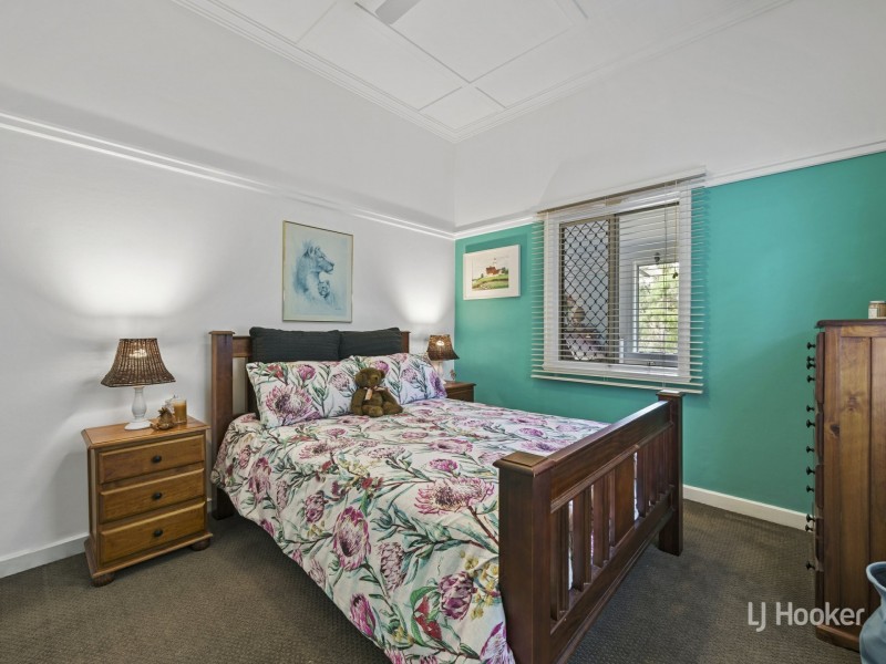 30 Richard Street, Esk QLD 4312