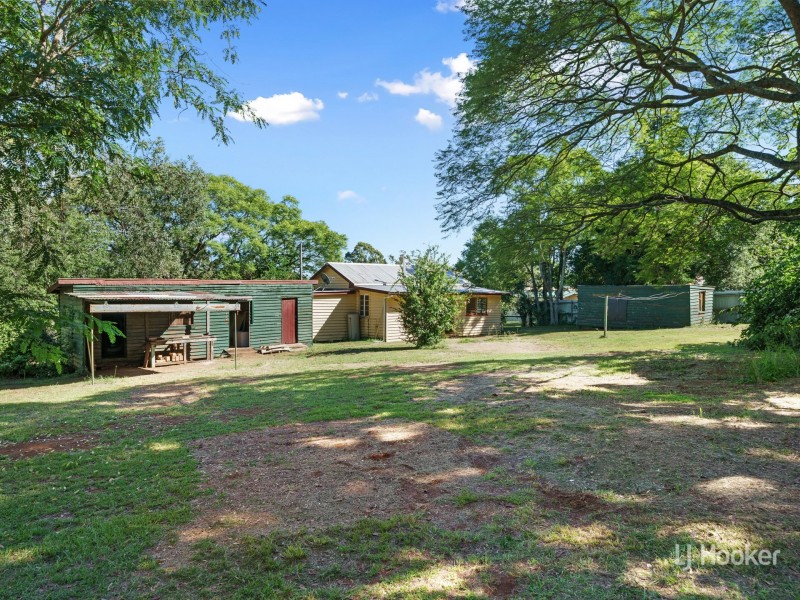 1 Grosvner Street, Blackbutt QLD 4306