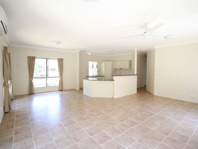 5 East Street, Esk QLD 4312