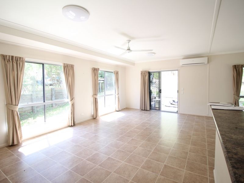 5 East Street, Esk QLD 4312