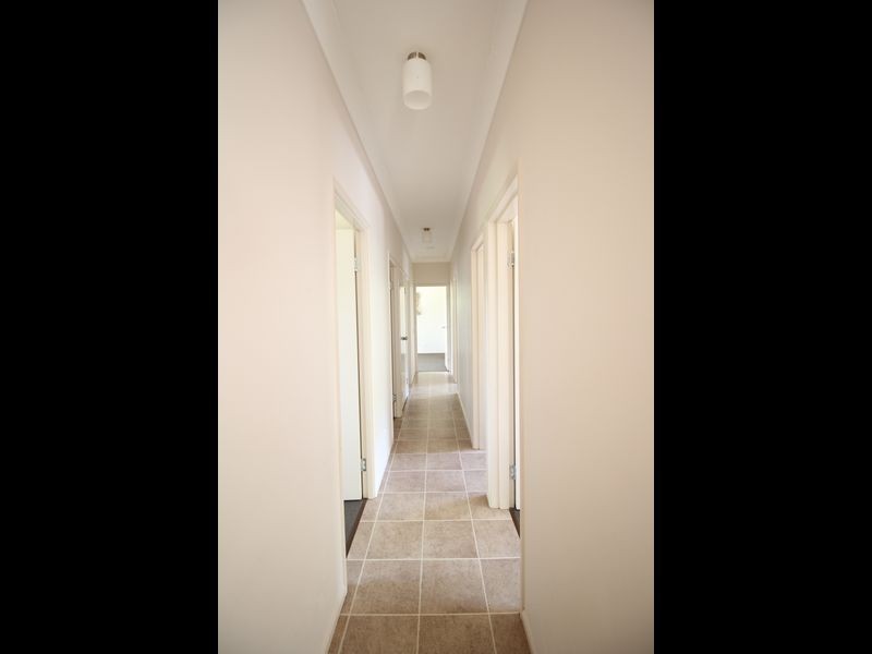 5 East Street, Esk QLD 4312