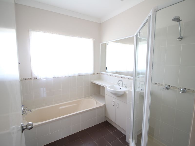 5 East Street, Esk QLD 4312