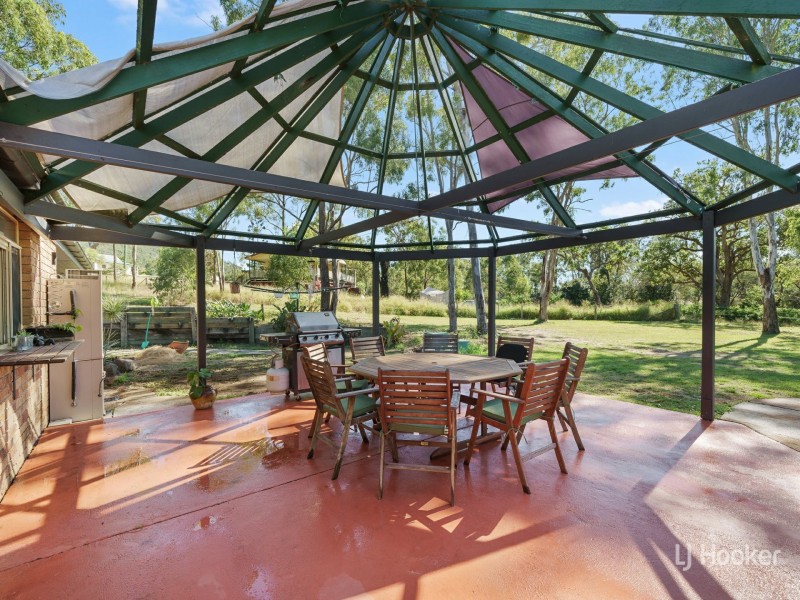 24 William Street, Linville QLD 4306