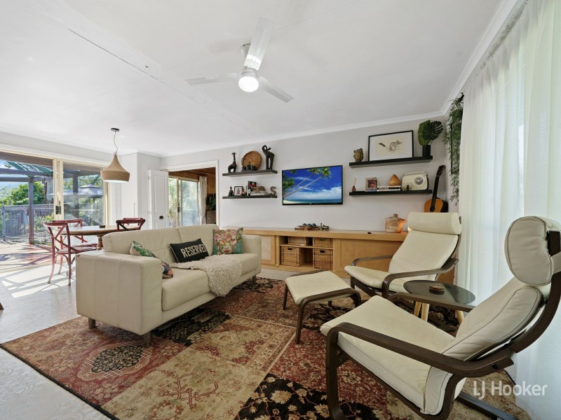 24 William Street, Linville QLD 4306