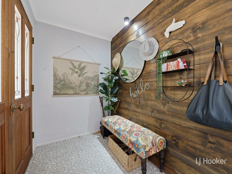 24 William Street, Linville QLD 4306