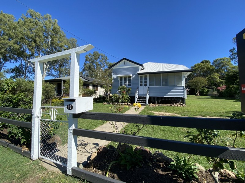 19 Charles Street, Toogoolawah QLD 4313