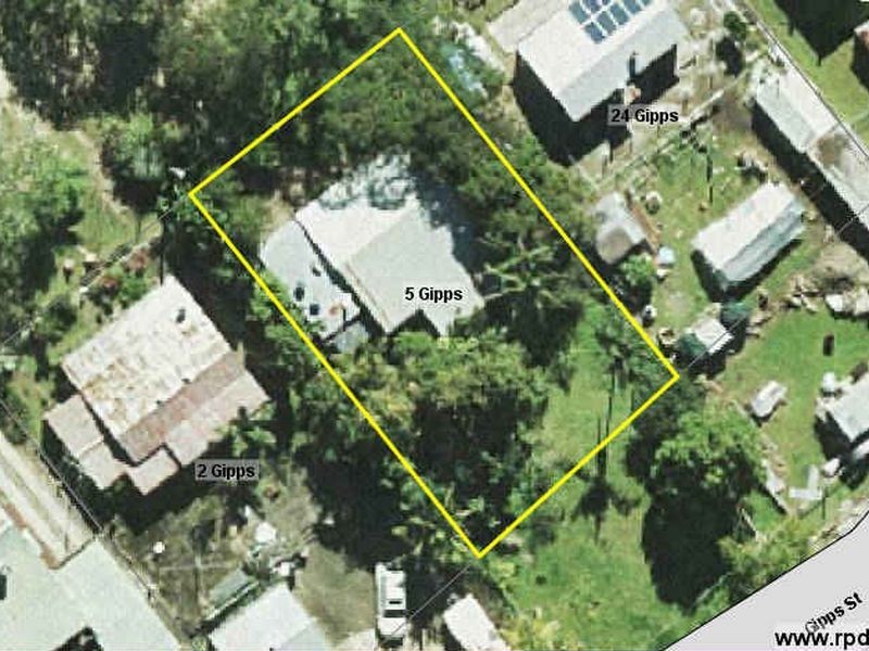 5 Gipps street, Somerset Dam QLD 4312