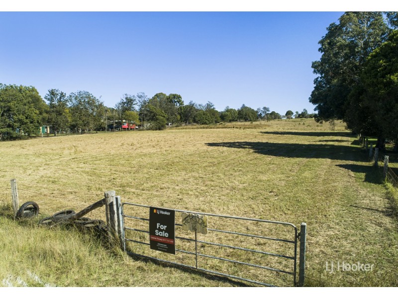 137 Bowman Road, Blackbutt QLD 4306