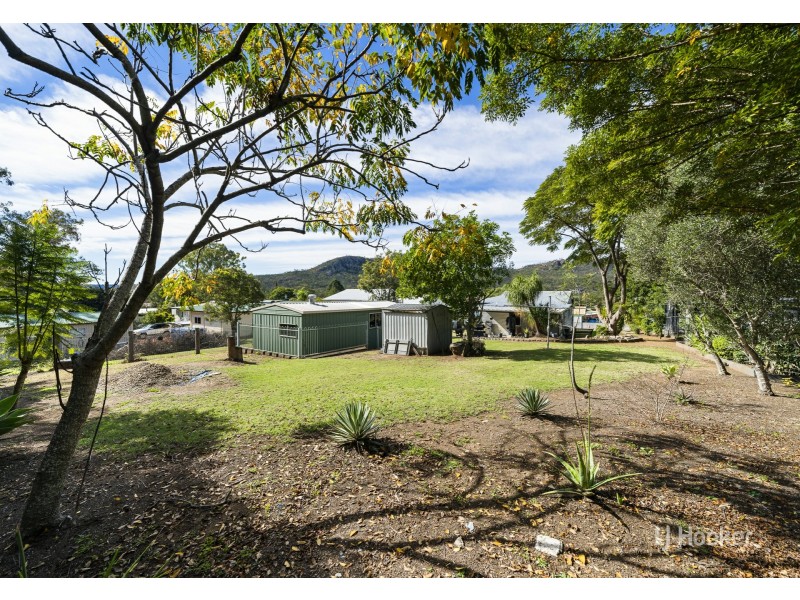 31 Down Street, Esk QLD 4312