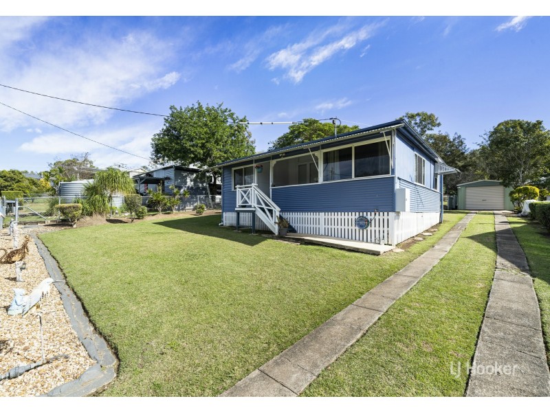 31 Down Street, Esk QLD 4312