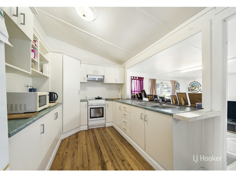 31 Down Street, Esk QLD 4312