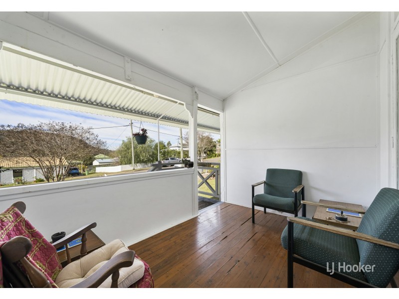 31 Down Street, Esk QLD 4312