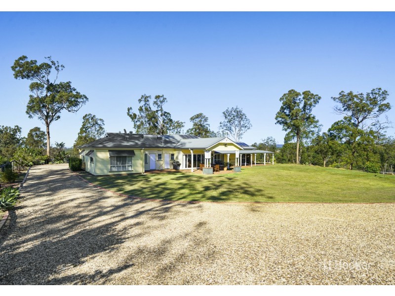 29 Essex Court, Mount Hallen QLD 4312