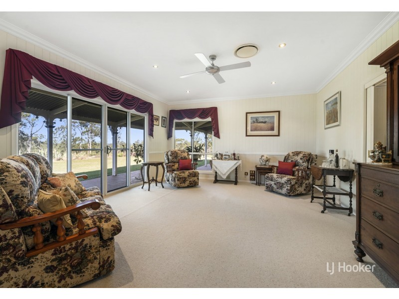 29 Essex Court, Mount Hallen QLD 4312