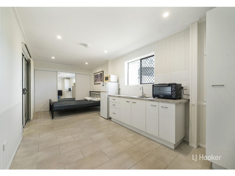 29 Essex Court, Mount Hallen QLD 4312