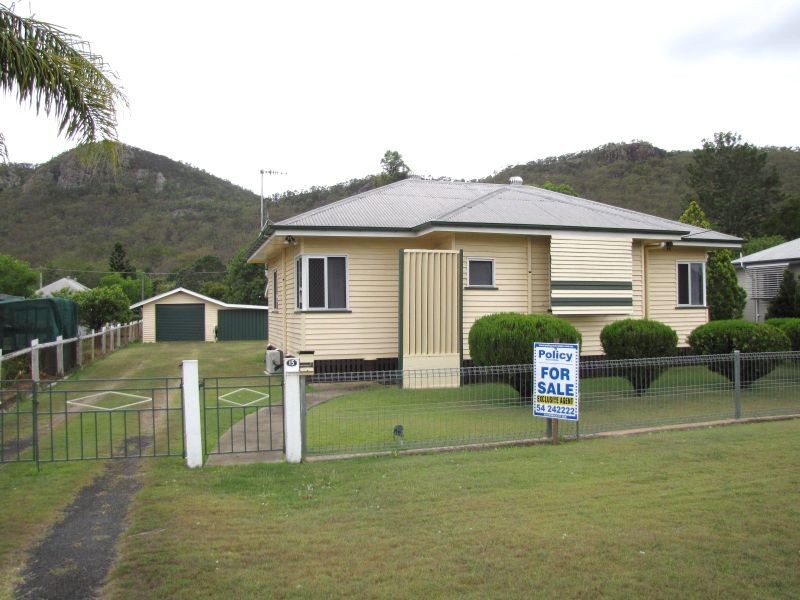 15 Adelaide, Esk QLD 4312