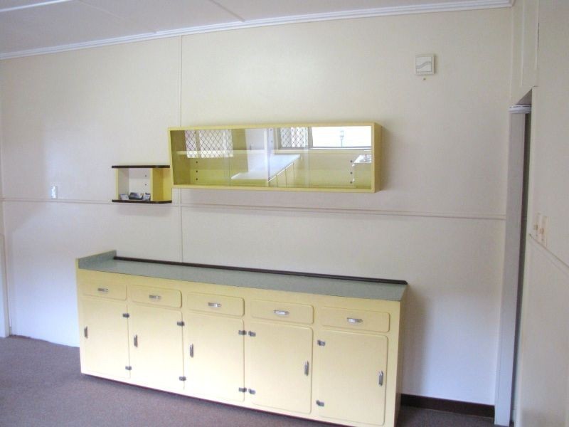 15 Adelaide, Esk QLD 4312