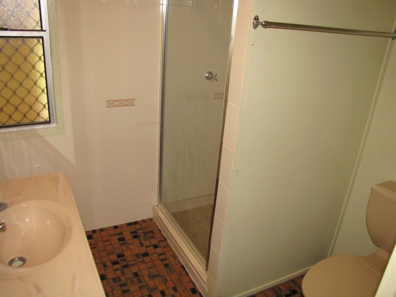 15 Adelaide, Esk QLD 4312