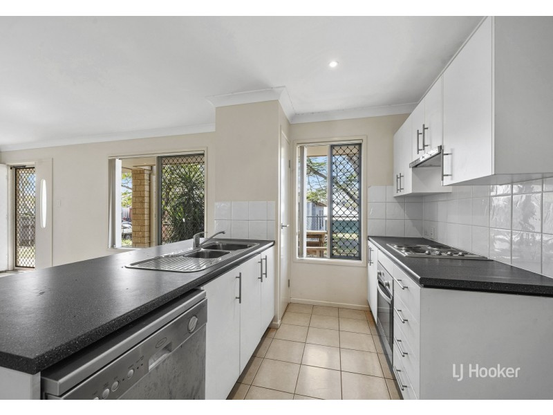 30 Cairnscroft Street, Toogoolawah QLD 4313