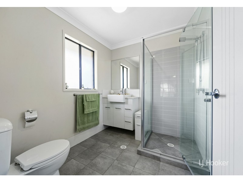 4 Mack Street, Esk QLD 4312