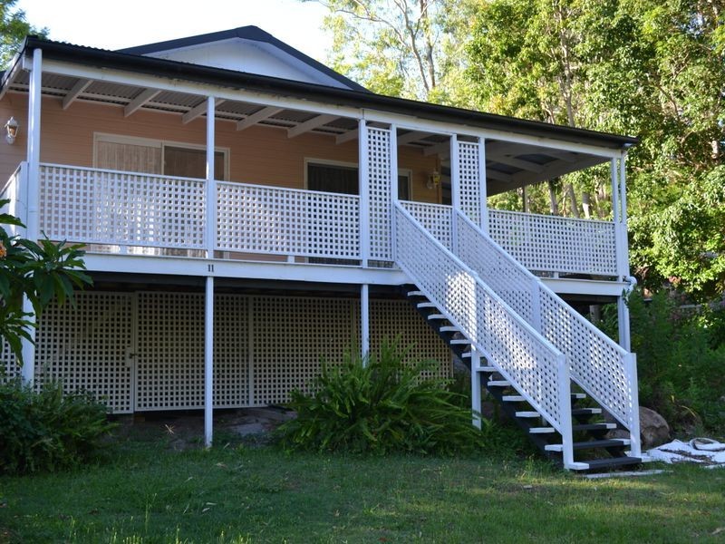11 Jubilee Street, Somerset Dam QLD 4312