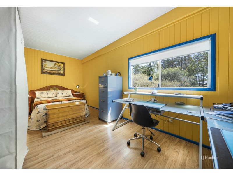 13 Duke Court, Mount Hallen QLD 4312