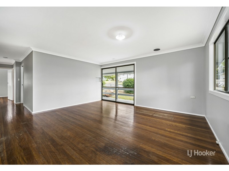 28 Down Street, Esk QLD 4312